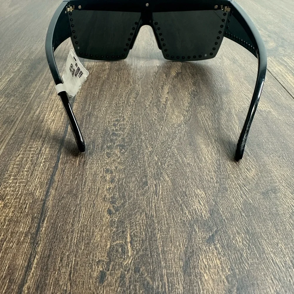 Versace
Shield Sunglasses, 144mm - Picture 11 of 15